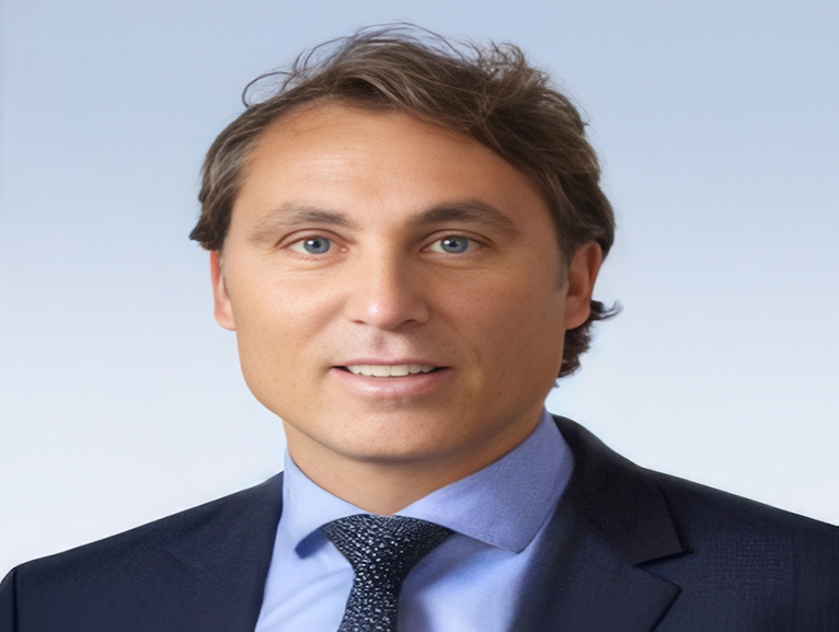 LEGRAND T�RK�YE GRUBU'NDA BAYRAK DE����M�